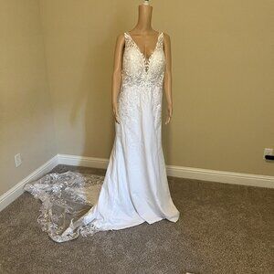 NWT-Wedding Dress Size 18